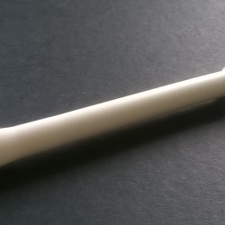 Vaginal applicator for ovules